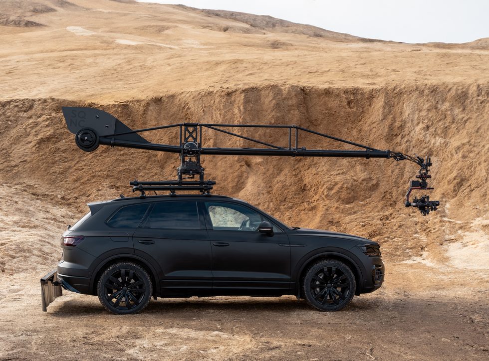 SQNC camera car — Volkswagen Touareg R with Motocrane Radical arm
